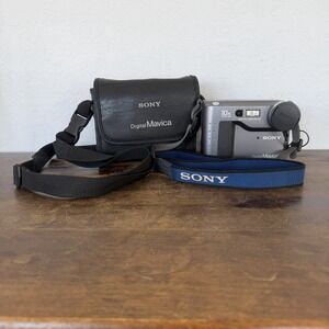 Sony Mavica MVC-FD73 0.4MP Floppy Disk Digital‎ Camera FOR PARTS/REPAIR